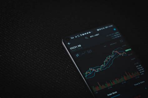 Ethereum: How to place a PERPETUAL futures market order using python-binance: